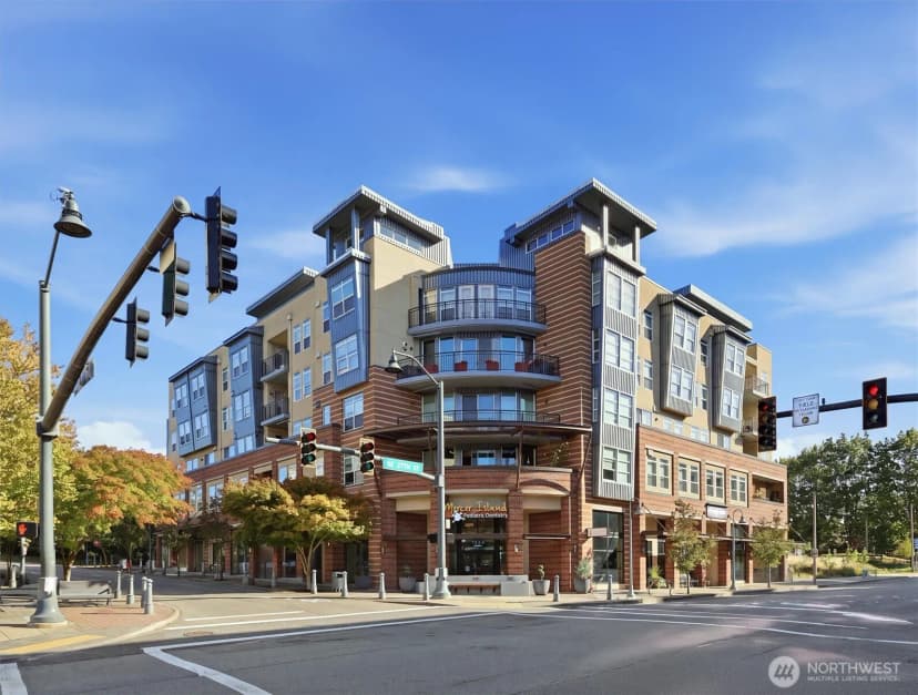 Property photo for 7800 Se 27th Street #206, Mercer Island