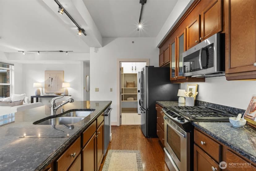 Property photo for 7800 Se 27th Street #206, Mercer Island photo 13