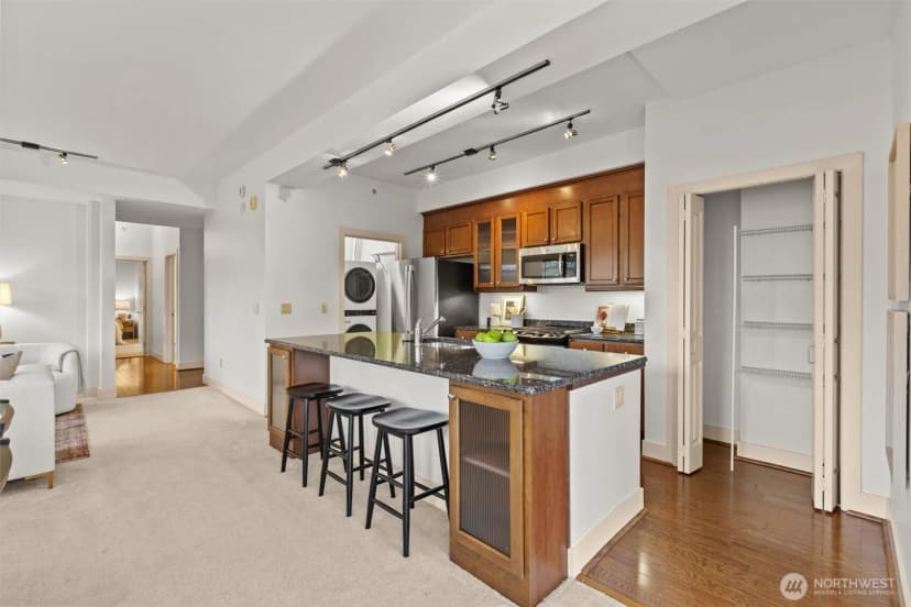 Property photo for 7800 Se 27th Street #206, Mercer Island photo 12