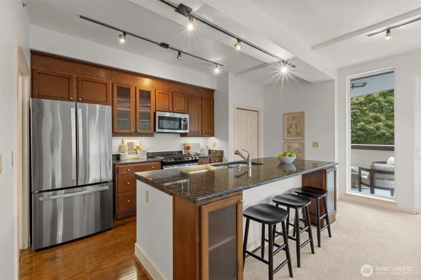 Property photo for 7800 Se 27th Street #206, Mercer Island photo 11