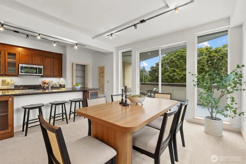 Property photo for 7800 Se 27th Street #206, Mercer Island photo 9