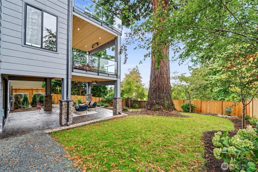 Property photo for 719 95th Avenue Ne, Bellevue photo 35