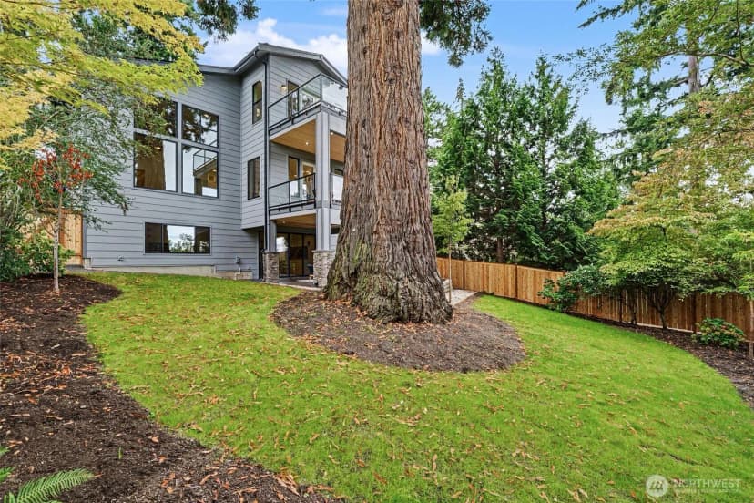 Property photo for 719 95th Avenue Ne, Bellevue photo 39
