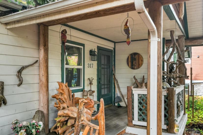 Property photo for 317 N 138th Street, Seattle photo 2