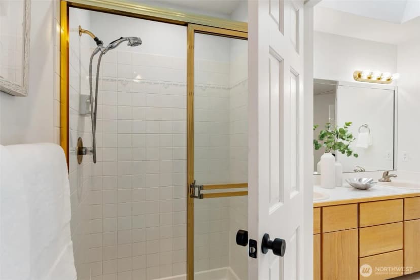 Property photo for 17105 76th Avenue W, Edmonds photo 28