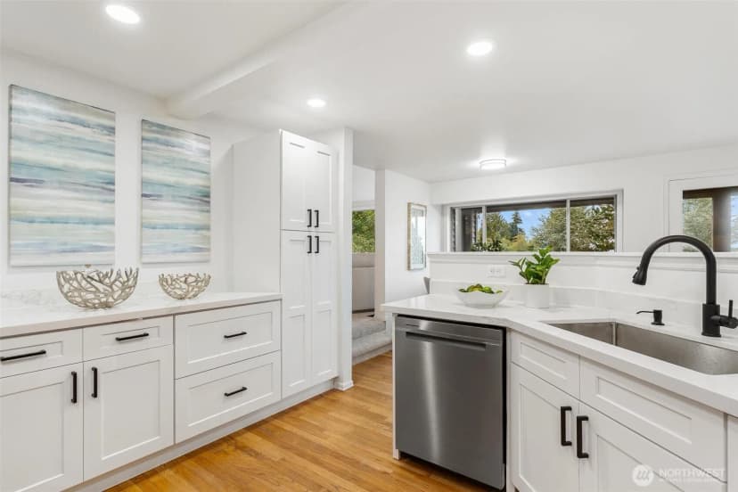 Property photo for 17105 76th Avenue W, Edmonds photo 10