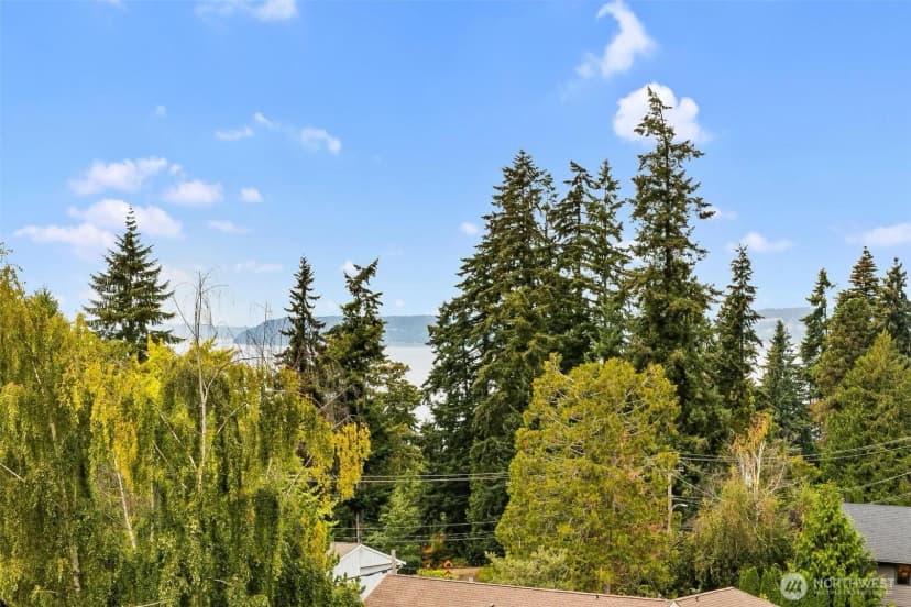 Property photo for 17105 76th Avenue W, Edmonds photo 2
