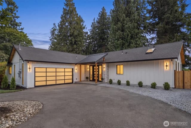 Property photo for 15729 Larch Way, Lynnwood photo 3