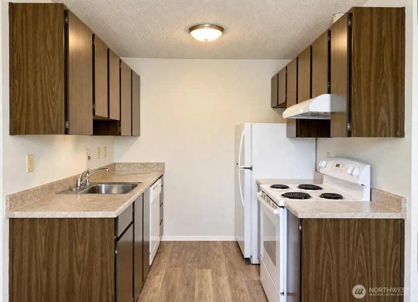 Property photo for 11255 Greenwood Avenue N, Seattle photo 15