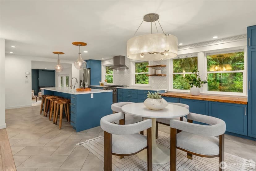 Property photo for 8453 Ferncliff Avenue Ne, Bainbridge Island photo 9