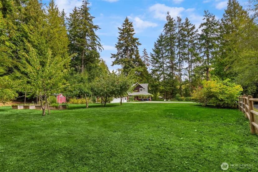 Property photo for 8453 Ferncliff Avenue Ne, Bainbridge Island photo 33