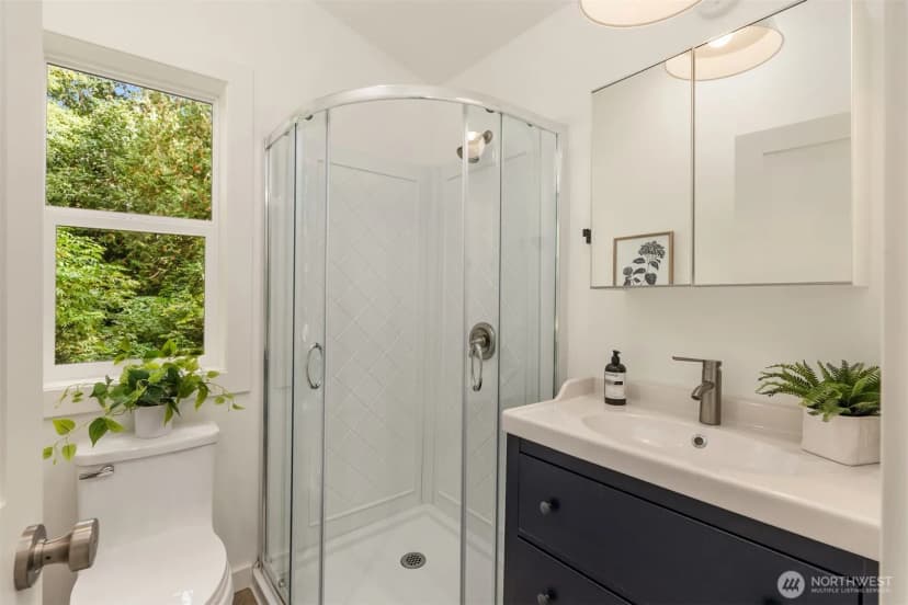 Property photo for 8453 Ferncliff Avenue Ne, Bainbridge Island photo 31