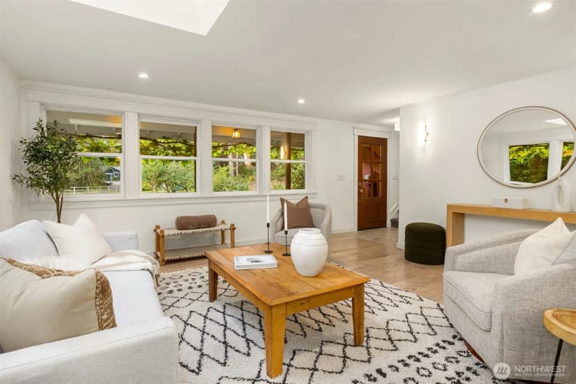Property photo for 8453 Ferncliff Avenue Ne, Bainbridge Island photo 4