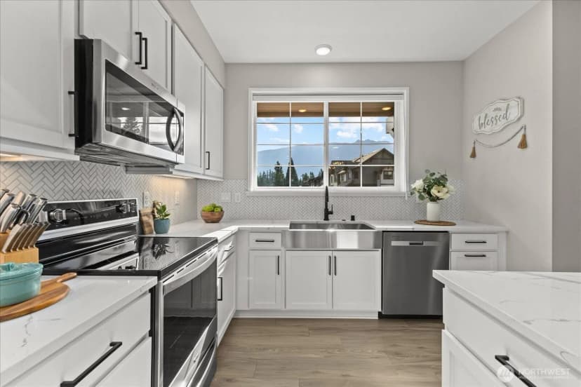 Property photo for 1874 Se 12th Street, North Bend photo 14
