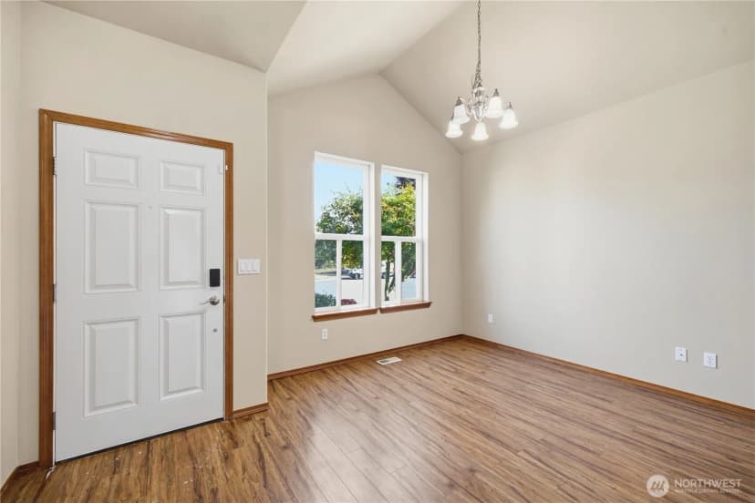 Property photo for 1752 S Prospect Lane, Tacoma photo 5