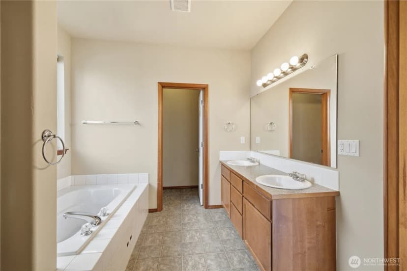 Property photo for 1752 S Prospect Lane, Tacoma photo 19
