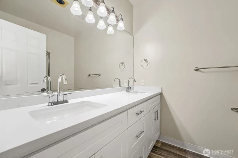 Property photo for 1800 Ne 40th Street #f3, Renton photo 12