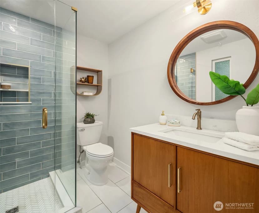 Property photo for 9 Mt Pilchuck Avenue Nw, Issaquah photo 24