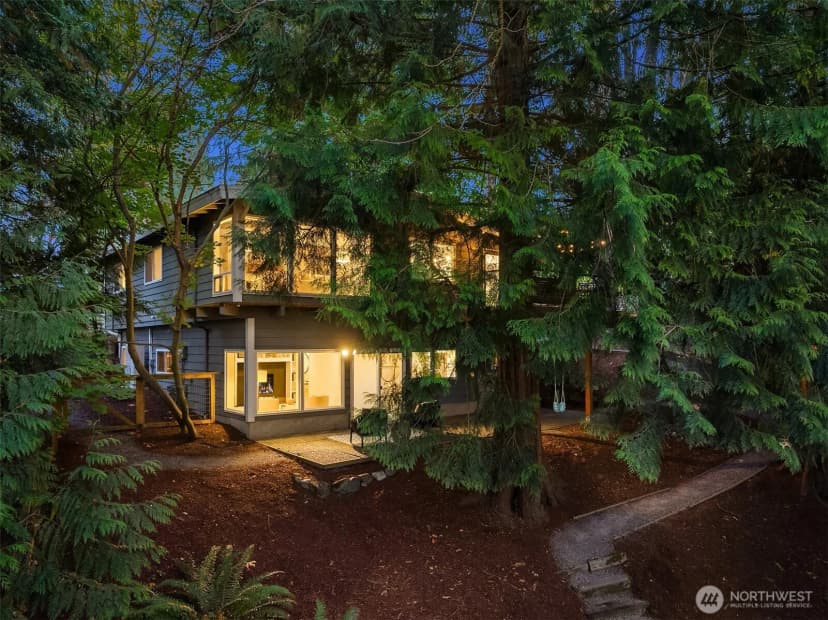 Property photo for 9 Mt Pilchuck Avenue Nw, Issaquah photo 36