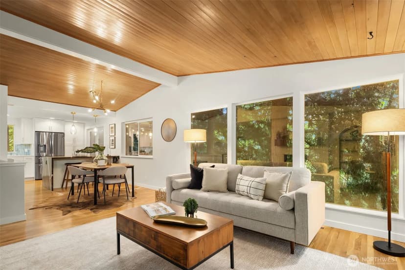 Property photo for 9 Mt Pilchuck Avenue Nw, Issaquah photo 9