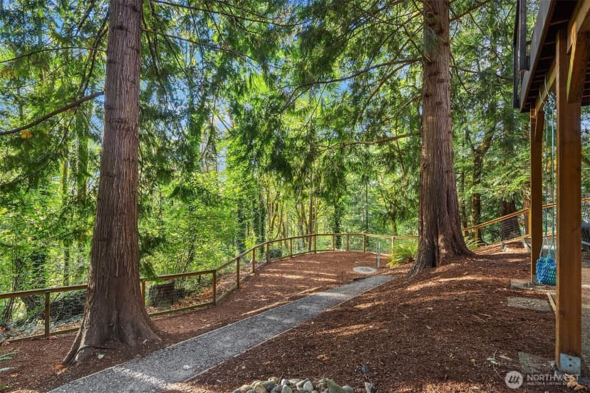 Property photo for 9 Mt Pilchuck Avenue Nw, Issaquah photo 37