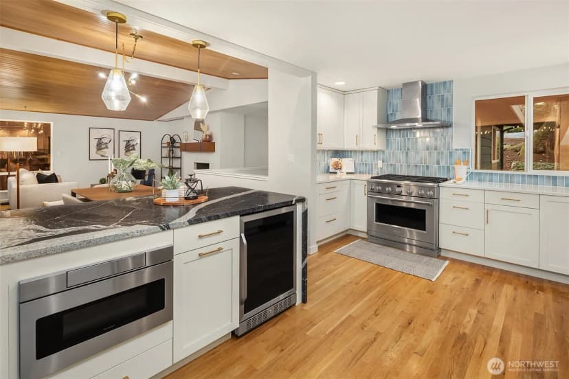 Property photo for 9 Mt Pilchuck Avenue Nw, Issaquah photo 14