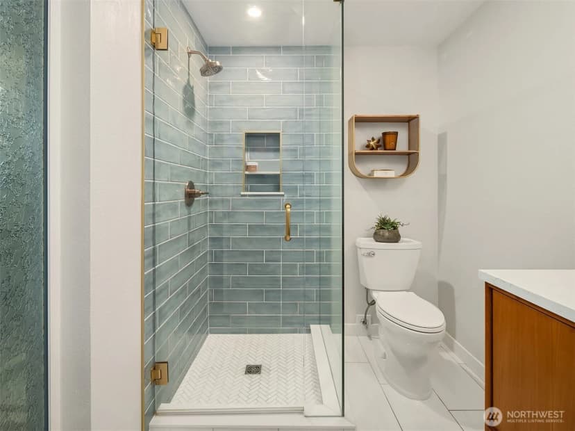 Property photo for 9 Mt Pilchuck Avenue Nw, Issaquah photo 23
