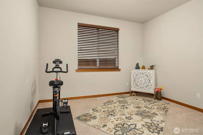Property photo for 18430 42nd Avenue Se, Bothell photo 14