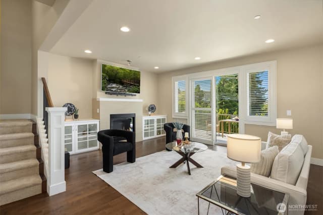 Property photo for 20 6th Street, Kirkland photo 4