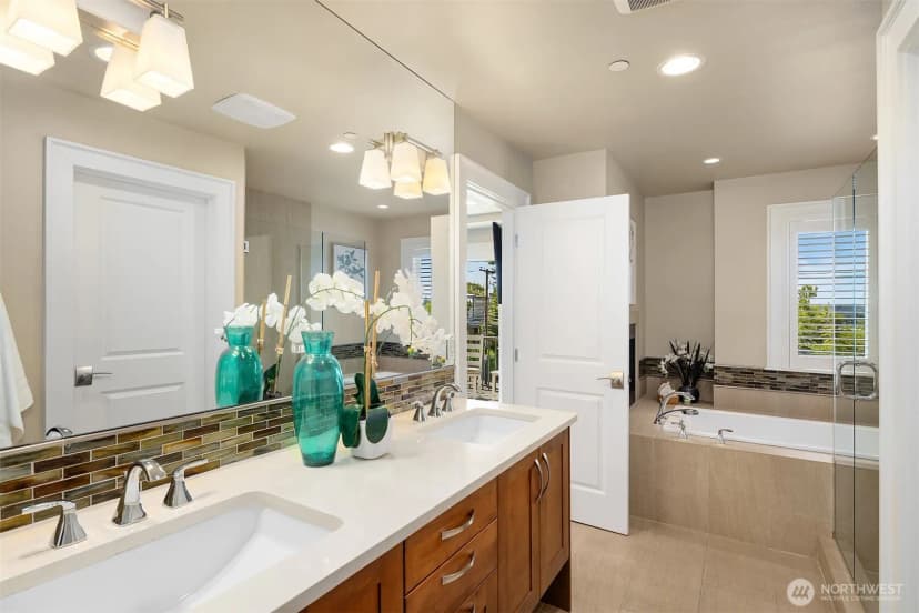 Property photo for 20 6th Street, Kirkland photo 27