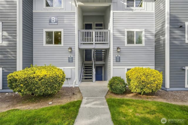 Property photo for 14006 Ne 181st Place #b205, Woodinville photo 2