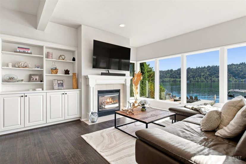 Property photo for 2002 W Lake Sammamish Parkway Ne, Redmond photo 7