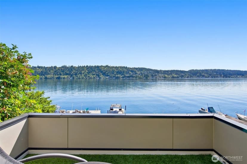 Property photo for 2002 W Lake Sammamish Parkway Ne, Redmond photo 15