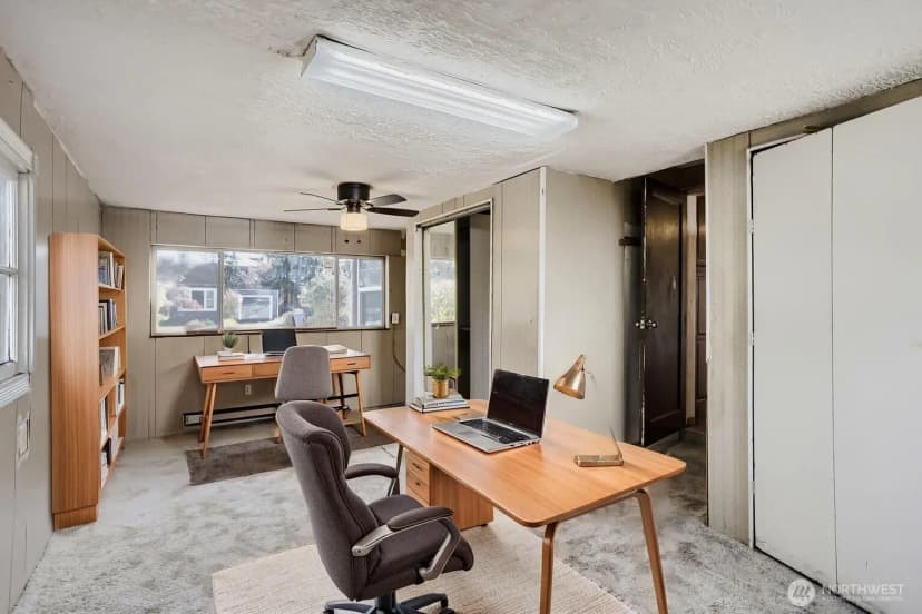 Property photo for 910 Ne 113th Street, Seattle photo 12