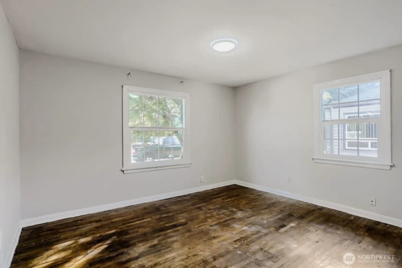 Property photo for 910 Ne 113th Street, Seattle photo 20