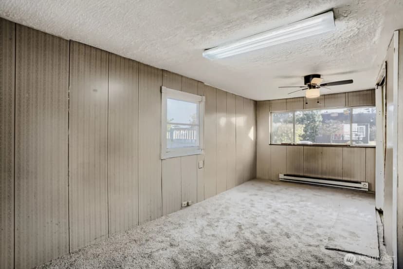 Property photo for 910 Ne 113th Street, Seattle photo 13