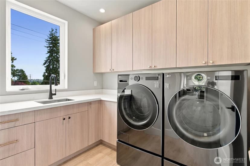 Property photo for 542 N 104th Street, Seattle photo 33