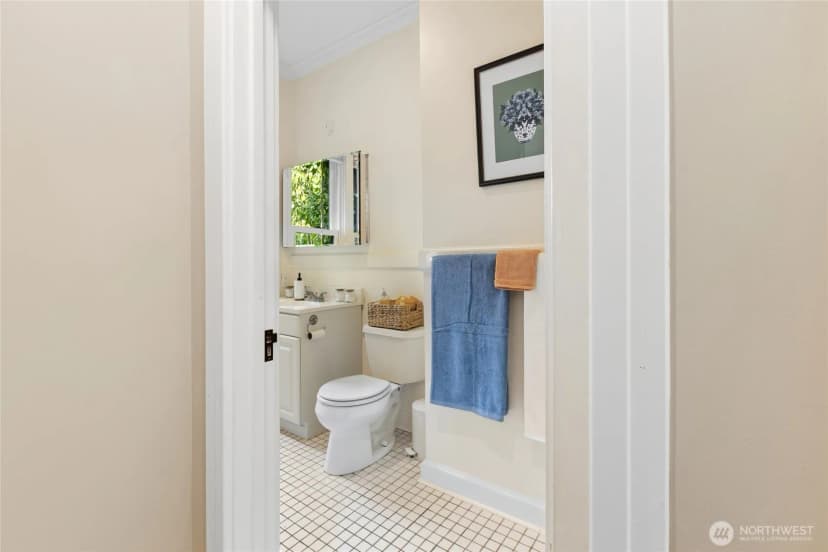 Property photo for 2524 E Ward Street, Seattle photo 19