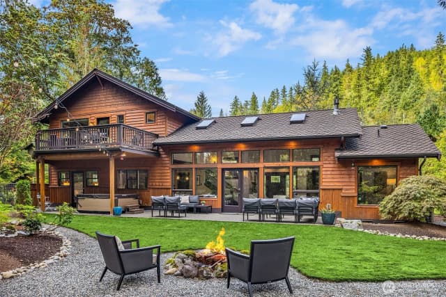 Property photo for 44817 Se 70th Street, Snoqualmie
