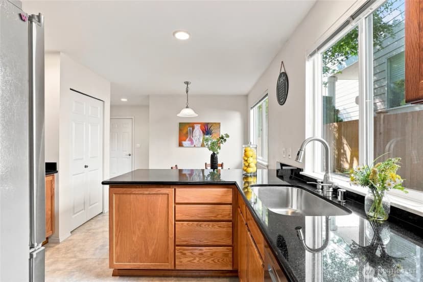Property photo for 2527 143rd Street Sw #a, Lynnwood photo 8