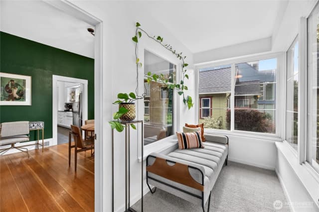 Property photo for 4218 26th Avenue Sw, Seattle photo 4
