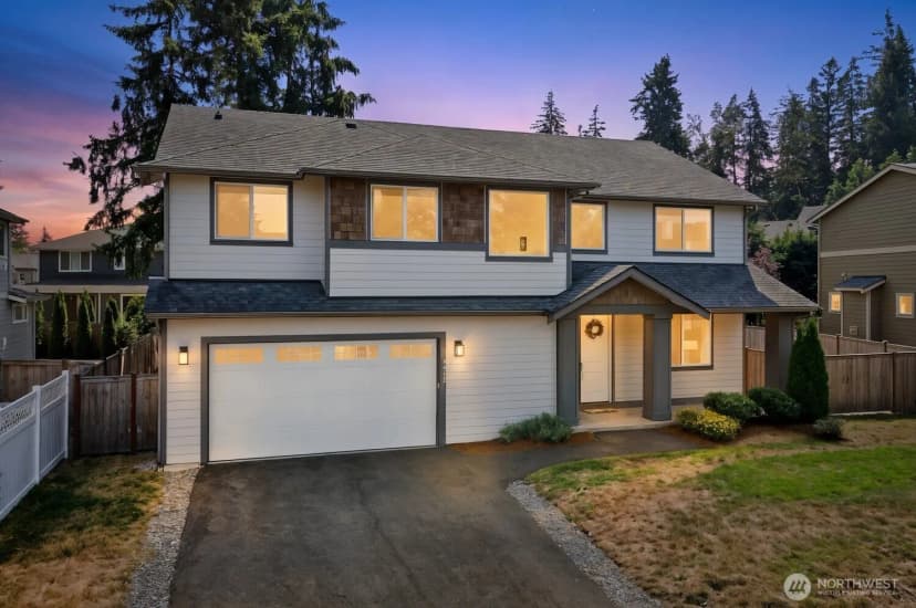 Property photo for 4913 Ne 1st Street, Renton photo 3