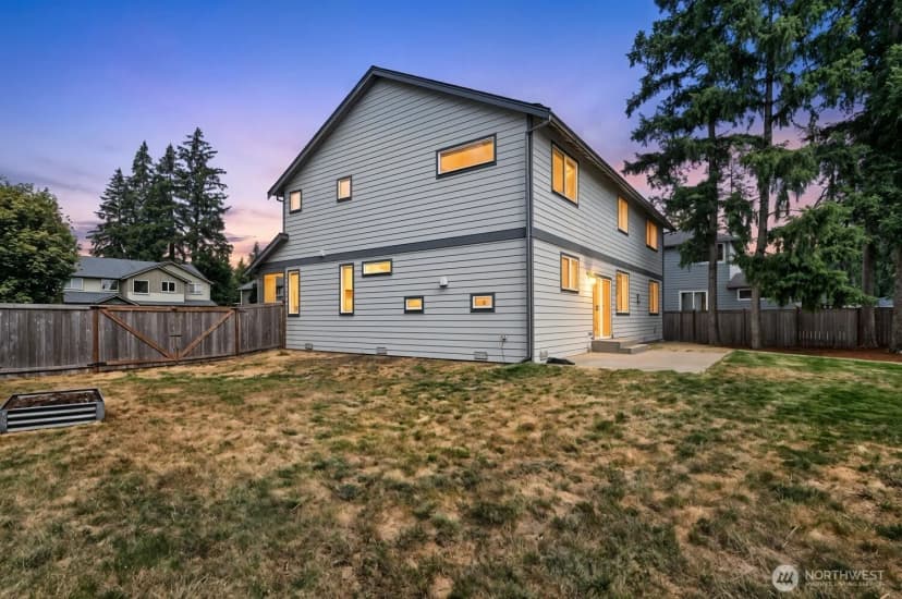Property photo for 4913 Ne 1st Street, Renton photo 35