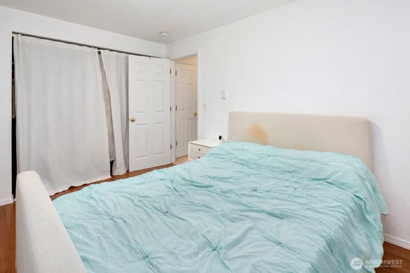 Property photo for 1316 12th Avenue S, Seattle photo 8