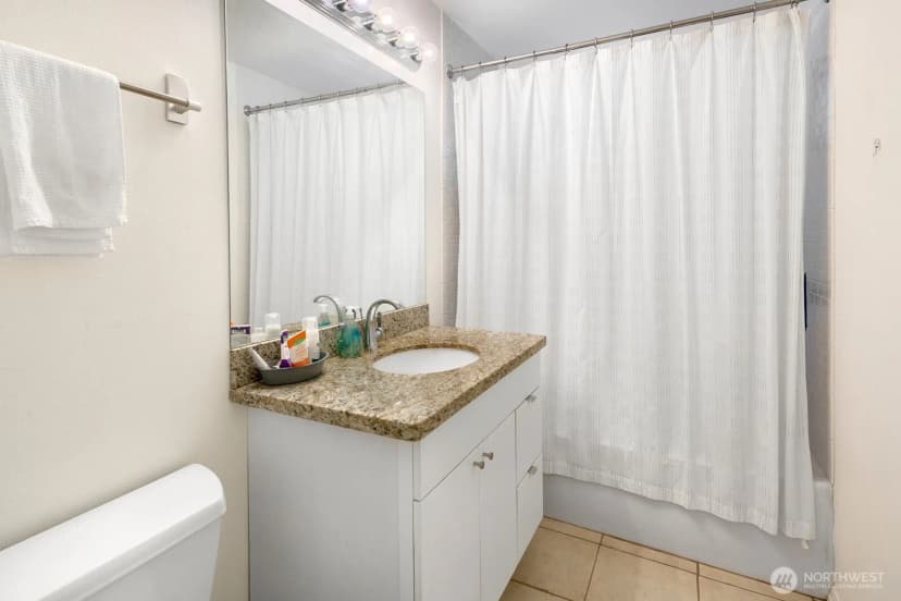 Property photo for 1316 12th Avenue S, Seattle photo 9