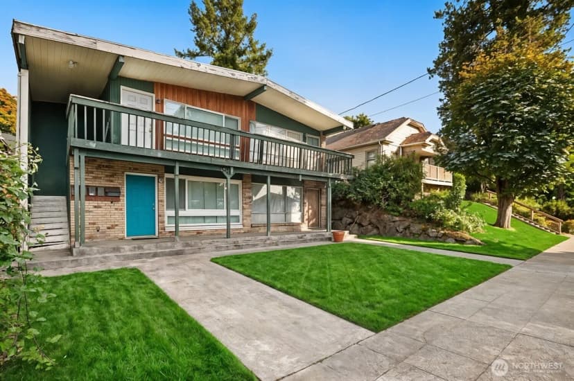 Property photo for 1316 12th Avenue S, Seattle photo 2