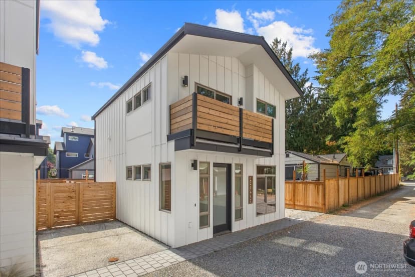 Property photo for 12044 Hiram Place Ne #c, Seattle