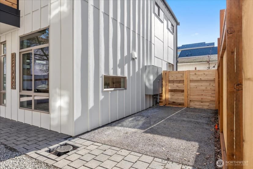 Property photo for 12044 Hiram Place Ne #c, Seattle photo 20