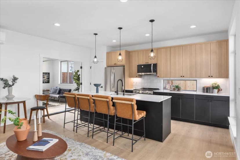Property photo for 12044 Hiram Place Ne #c, Seattle photo 3