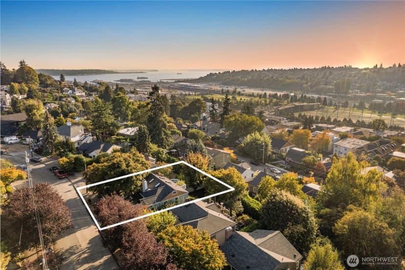 Property photo for 2837 12th Avenue W, Seattle photo 37